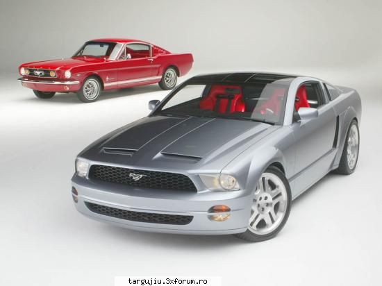 auto&moto ford mustang