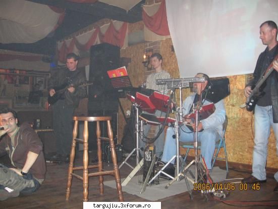 http://www.baciomusic.ro - Mi-a placut asa ca nu-mi ramane decat sa va fac o - Targu-jiu pe web